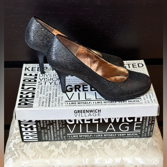 Black Chunky Glitter Pumps - Picture 3 of 10